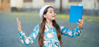 ‫شرح طريقة إلقاء الشعر للأطفال - موضوع‬‎